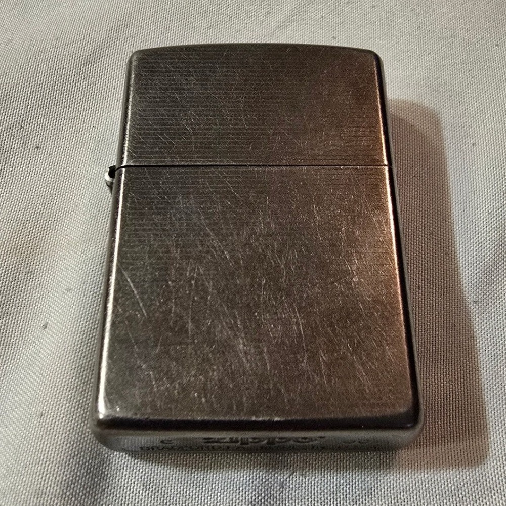 Zippo 2006 Pinstripe Brushed Chrome Windproof Lighter Made in USA C 06